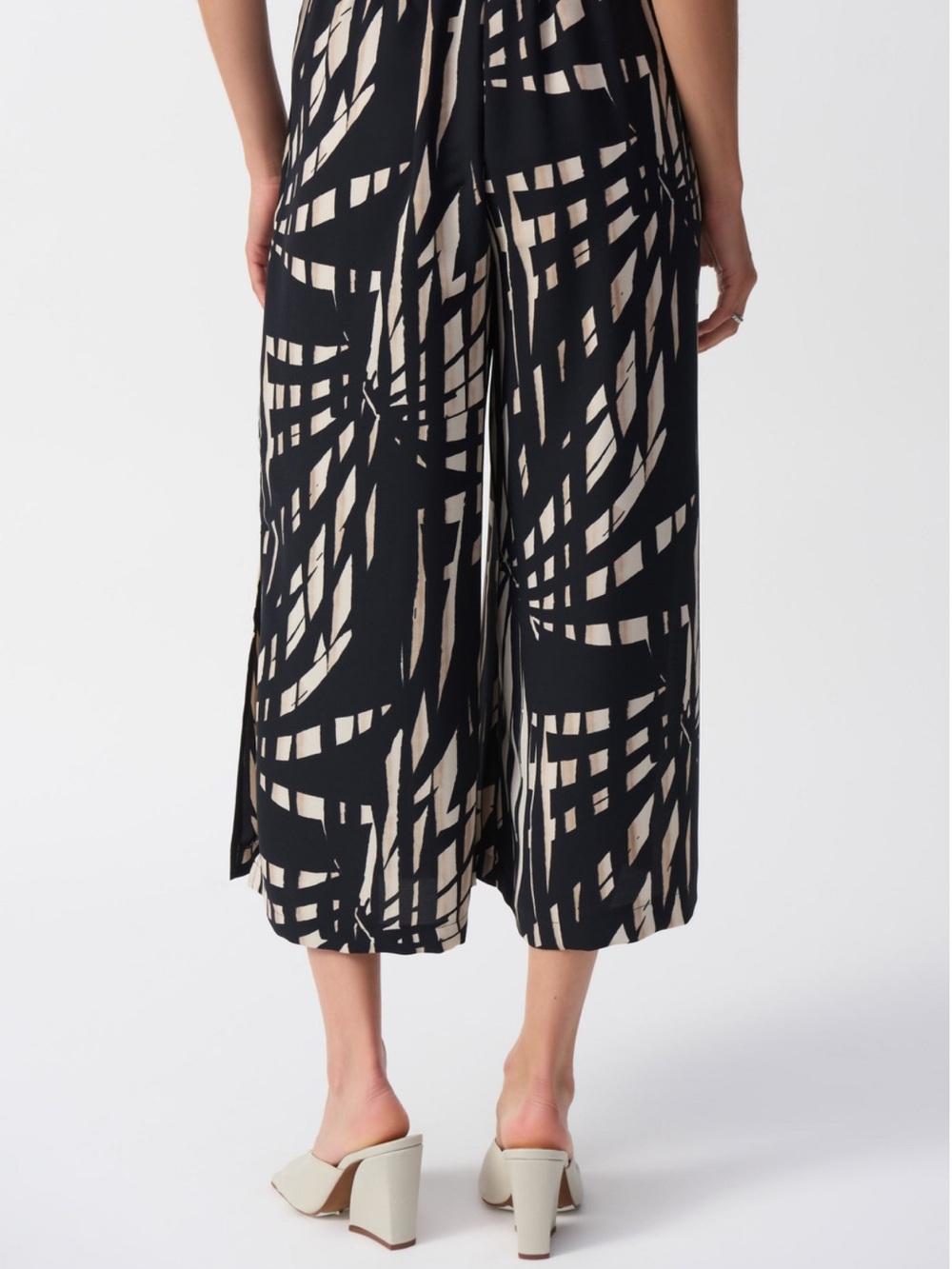 NWT Joseph Ribkoff Black/Multi Tropical Print Culotte Pants Style 251159 - Picture 4 of 7